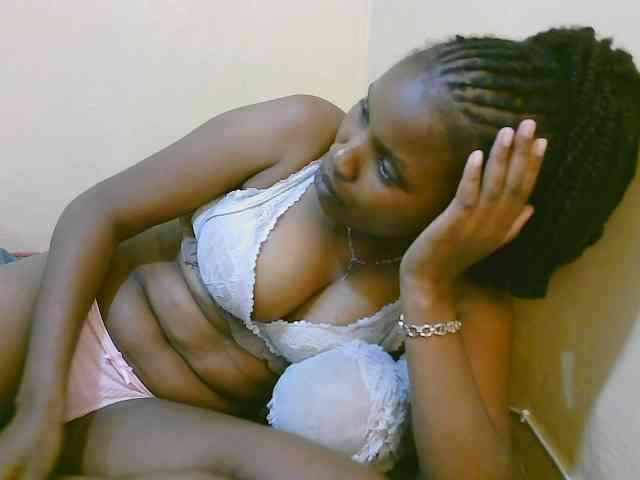 sexybounty2 webcam
