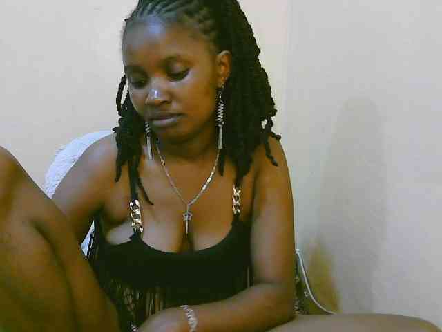 sexybounty2 webcam