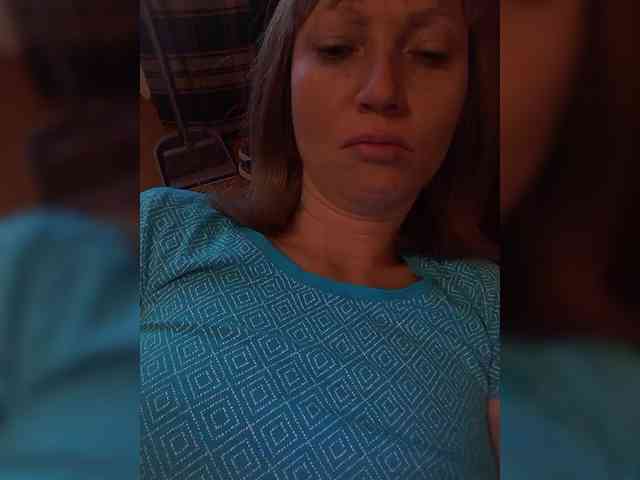 Lena-33 webcam