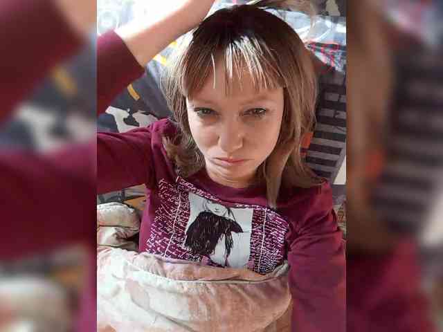 Lena-33 webcam