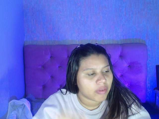 LauraBree webcam