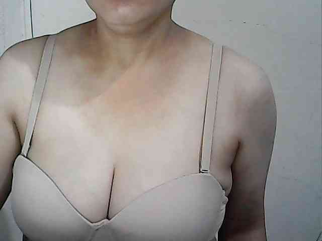 hotbabyasian webcam