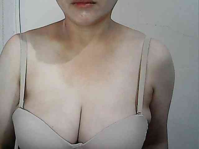 hotbabyasian webcam