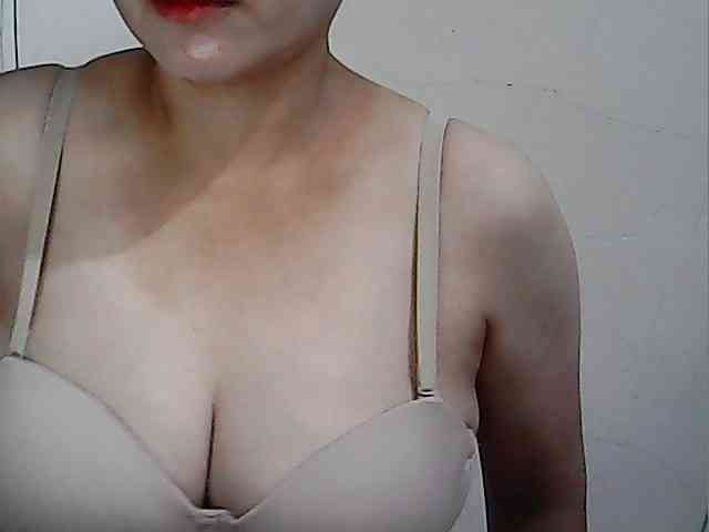 hotbabyasian webcam