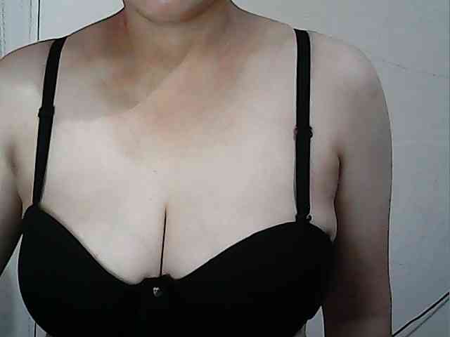 hotbabyasian webcam