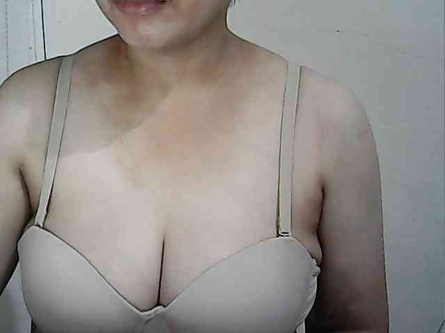 hotbabyasian webcam