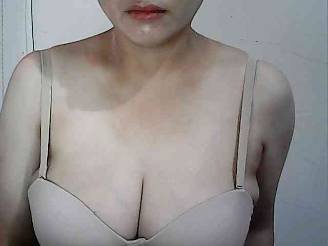 hotbabyasian webcam
