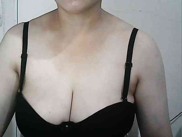 hotbabyasian webcam
