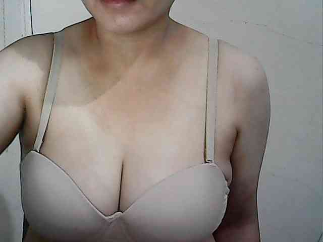 hotbabyasian webcam