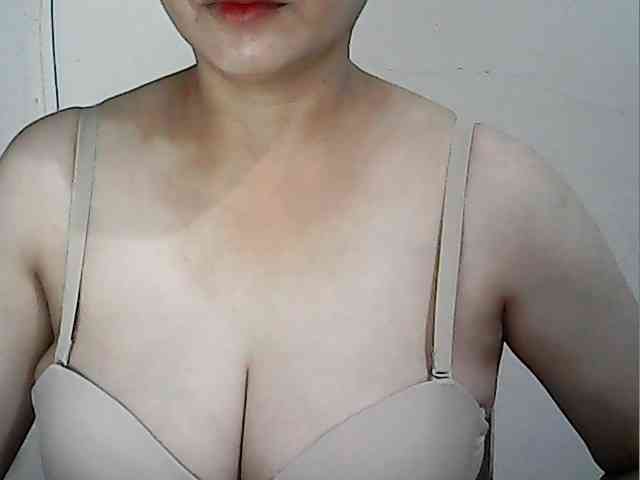 hotbabyasian webcam