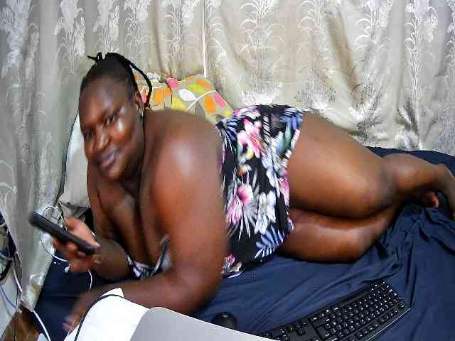 chubby-pritty webcam