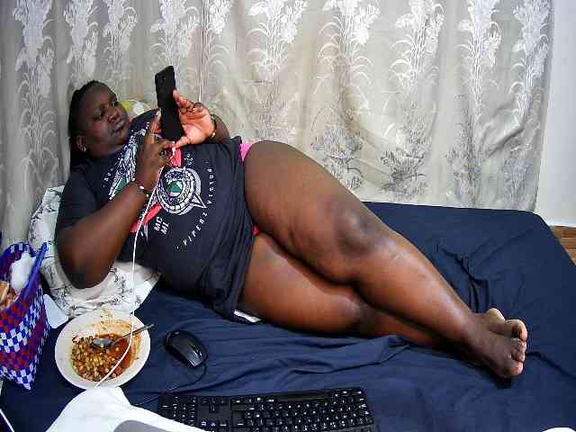 chubby-pritty webcam