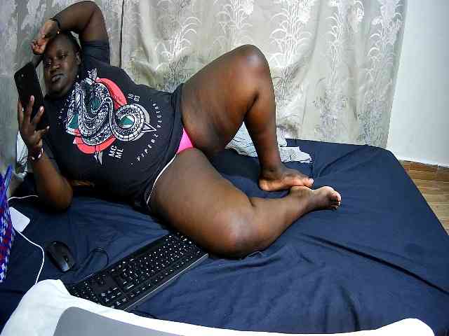 chubby-pritty webcam