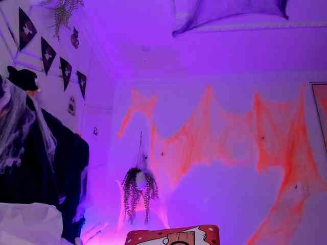 Camilla-Miller01 webcam