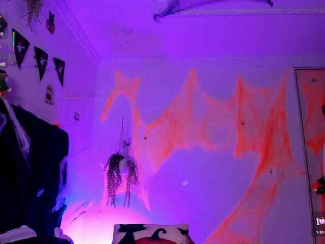 Camilla-Miller01 webcam