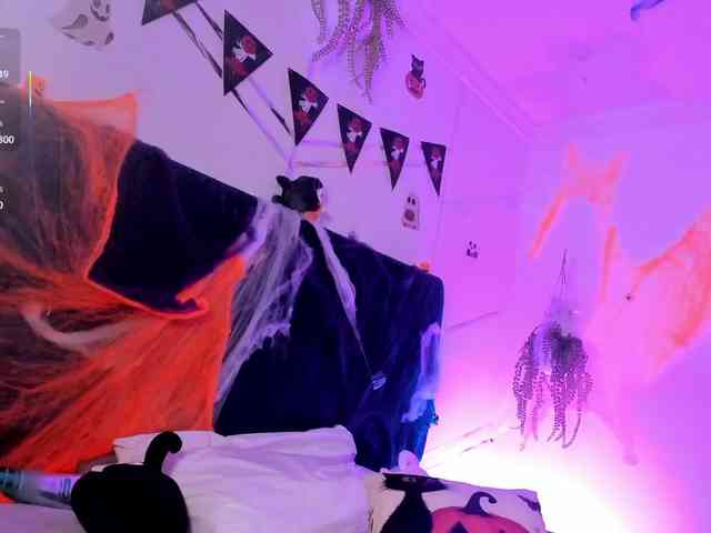 Camilla-Miller01 webcam