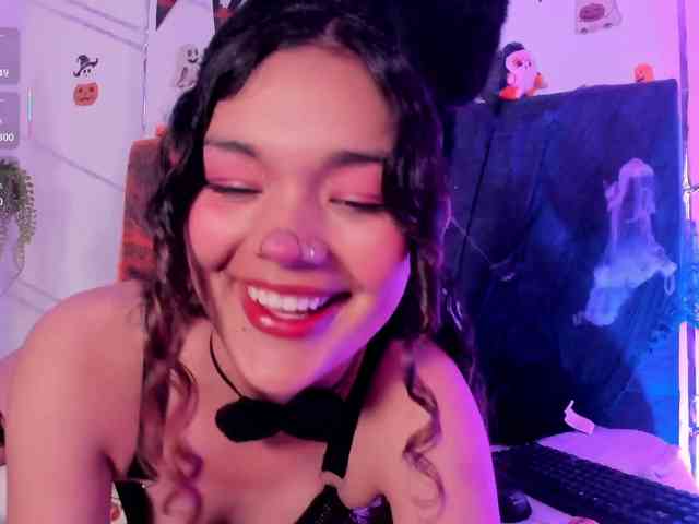 Camilla-Miller01 webcam