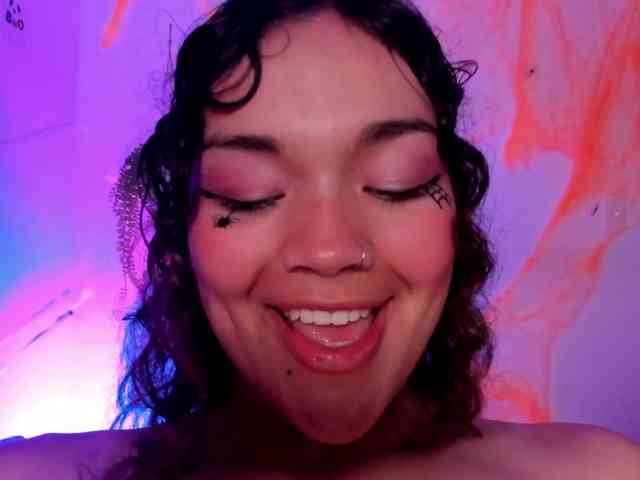 Camilla-Miller01 webcam