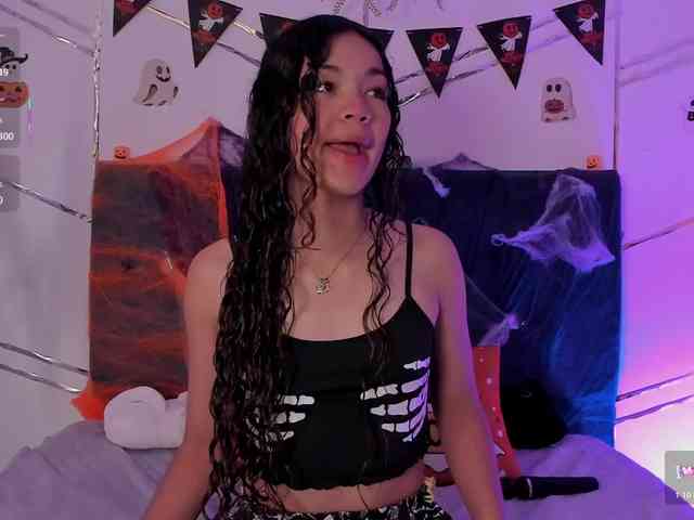 Camilla-Miller01 webcam
