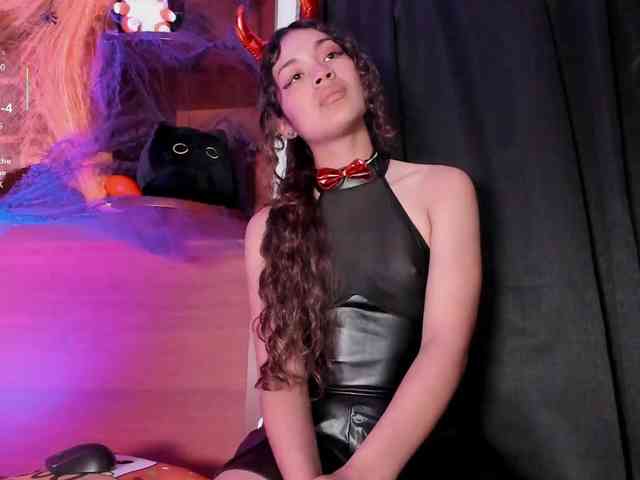 Camilla-Miller01 webcam