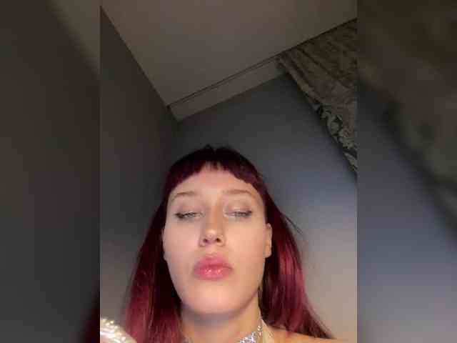 z0mbieGirl webcam