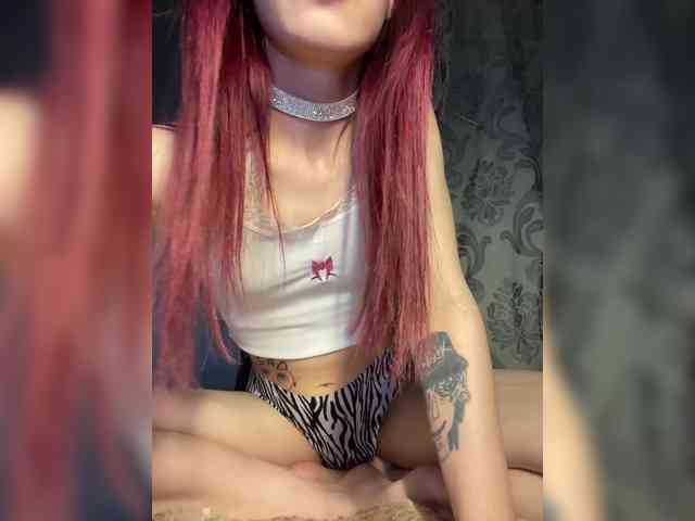 z0mbieGirl webcam