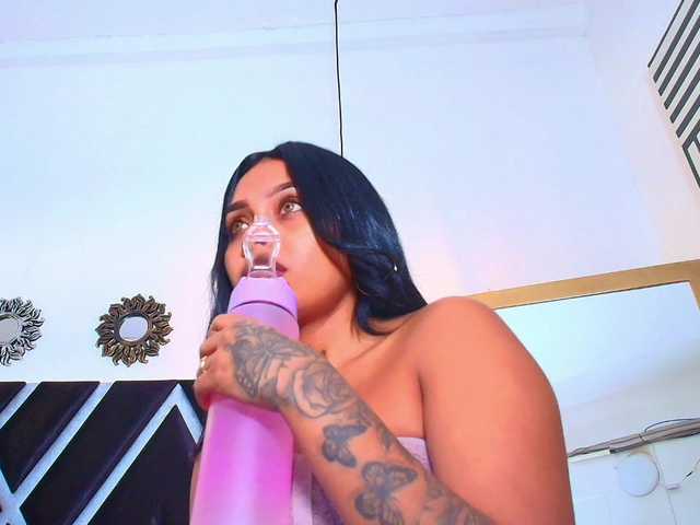 Melany-Miller webcam