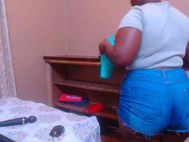 sexychocolatbox10 webcam