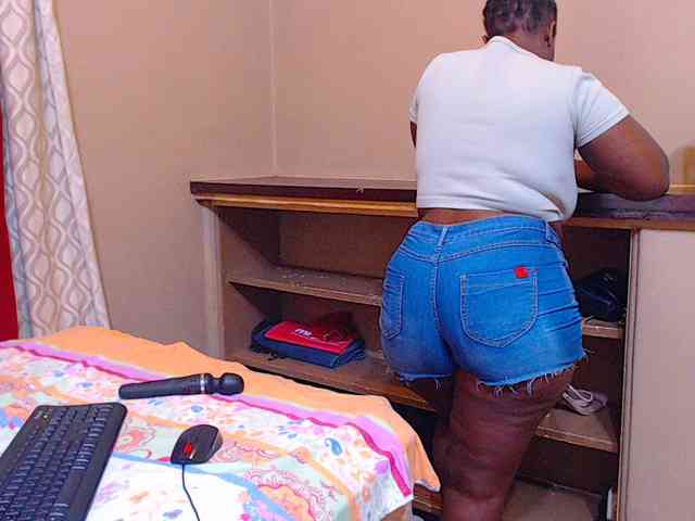 sexychocolatbox10 webcam