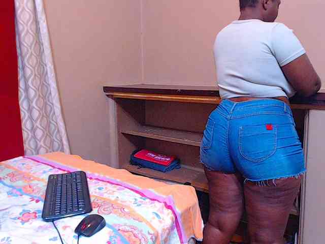 sexychocolatbox10 webcam
