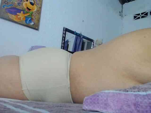 maturehornykinky webcam