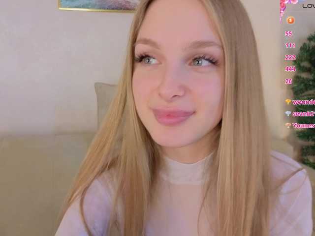 Gratis Live Sexcam mit CrimsonAura CrimsonAura