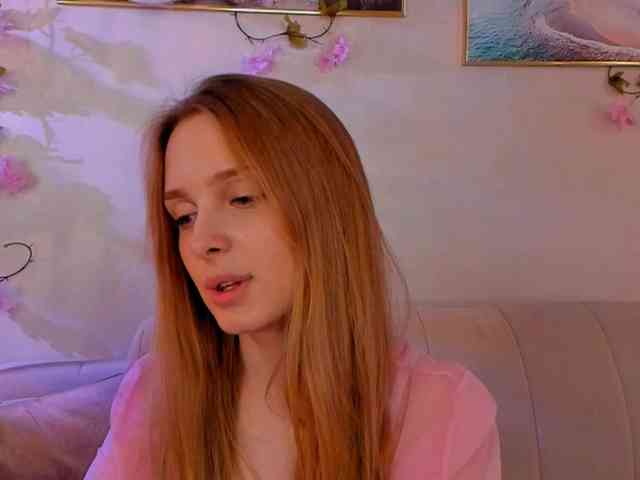 CrimsonAura webcam
