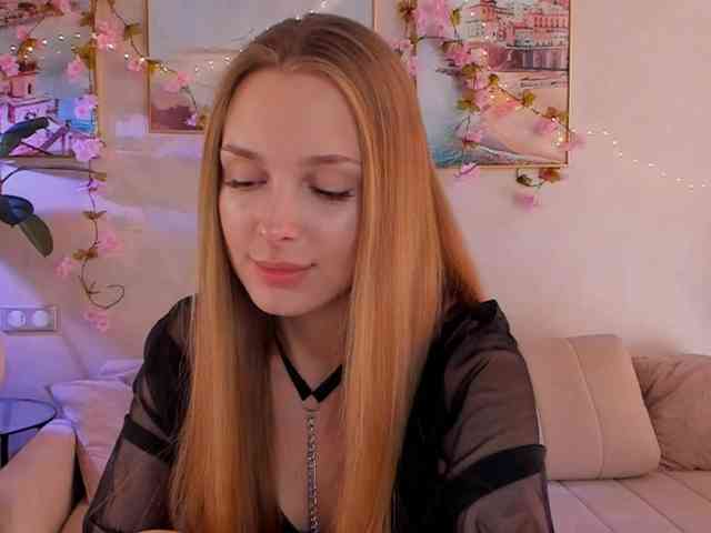 CrimsonAura webcam