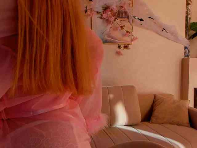 CrimsonAura webcam