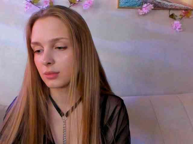 CrimsonAura webcam