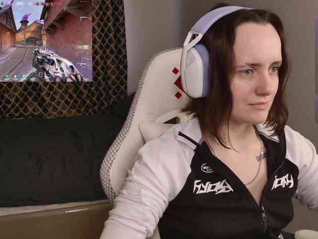 LunaL0ve webcam