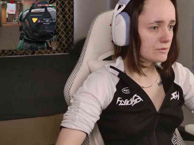 LunaL0ve webcam
