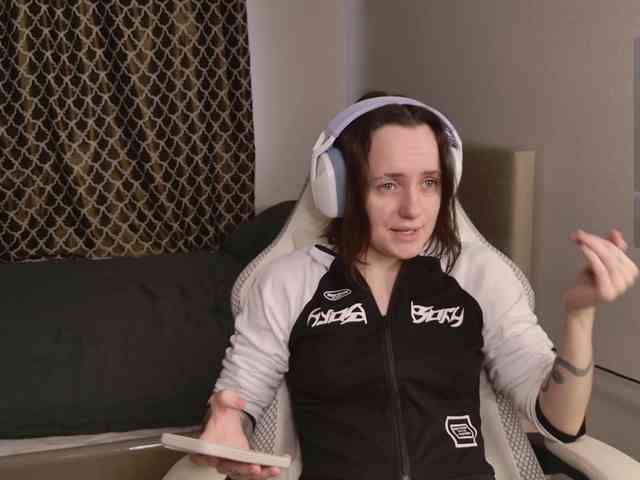 LunaL0ve webcam