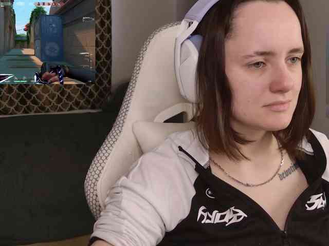 LunaL0ve webcam