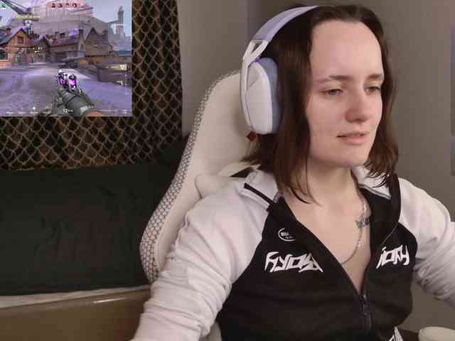LunaL0ve webcam