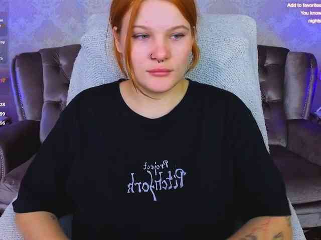 ClumsyNana webcam