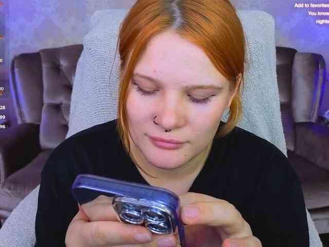 ClumsyNana webcam