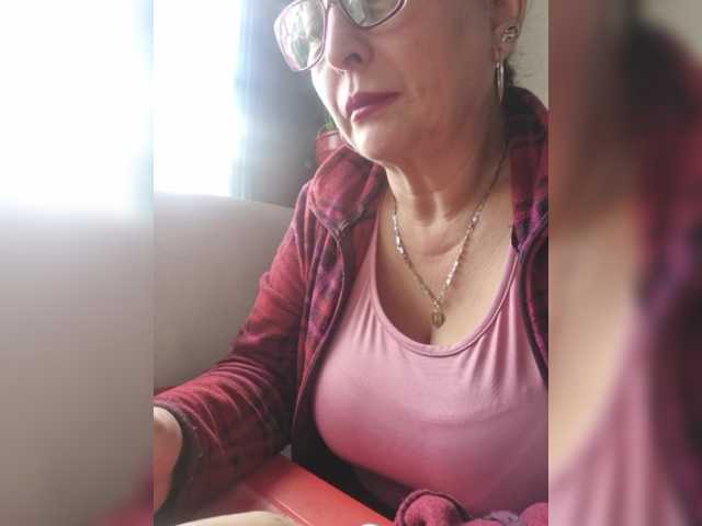 miatitsmature webcam