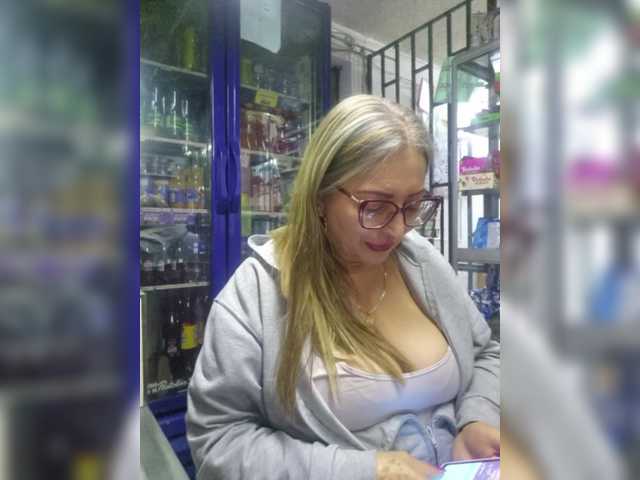 miatitsmature webcam