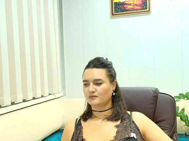 LinaCrave webcam