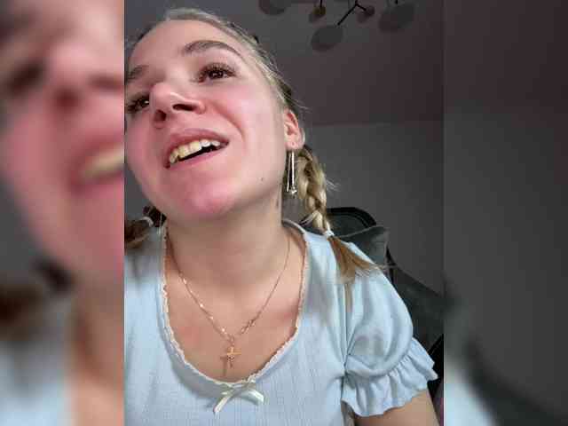 alicelaff webcam