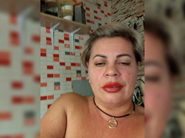 Entrez le videochat erotique avec le
modèle murr-kitty murr-kitty