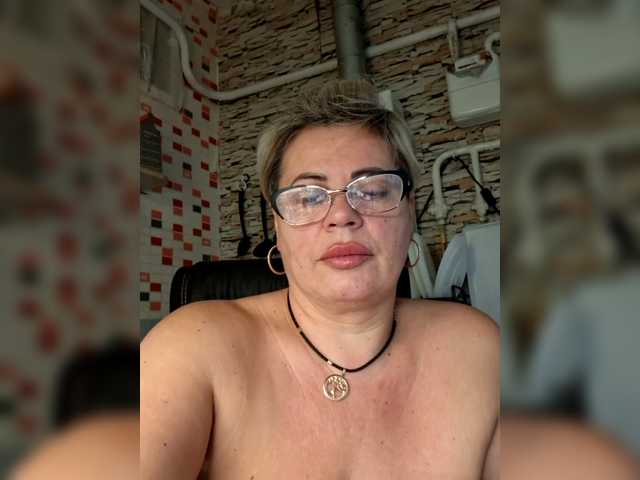 Accedi alla chat con il nickname murr-kitty murr-kitty