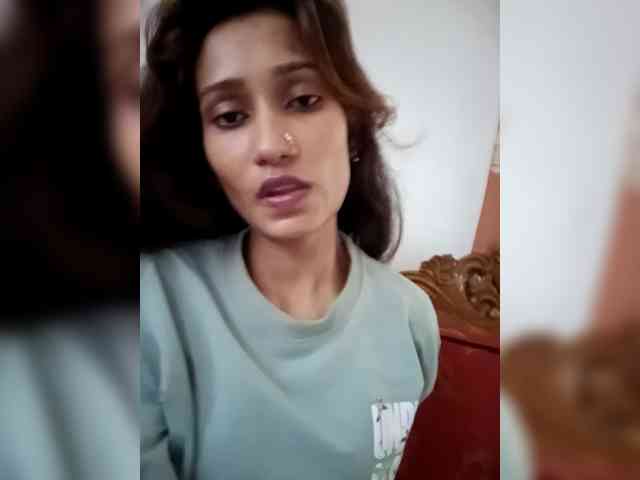 Meherin-Afra6 webcam